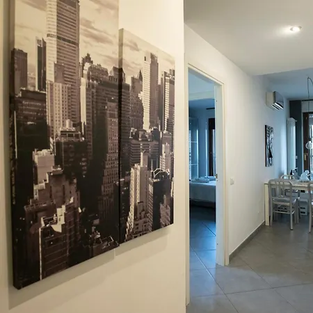L'arche Comfort&relax - House On The Navigli River 2 *